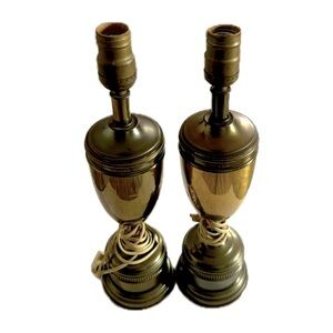 😎 Mid-Century Vintage matching pair of two 16” tall brass lamps